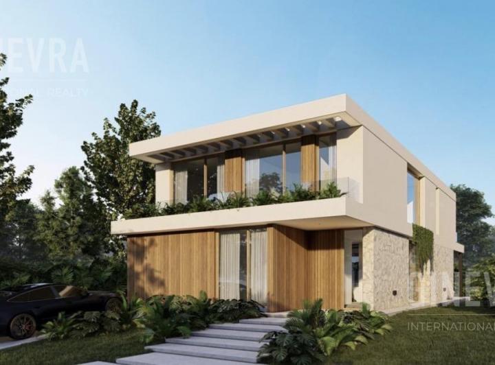 Casa · 320m² · 5 Ambientes · 2 Cocheras