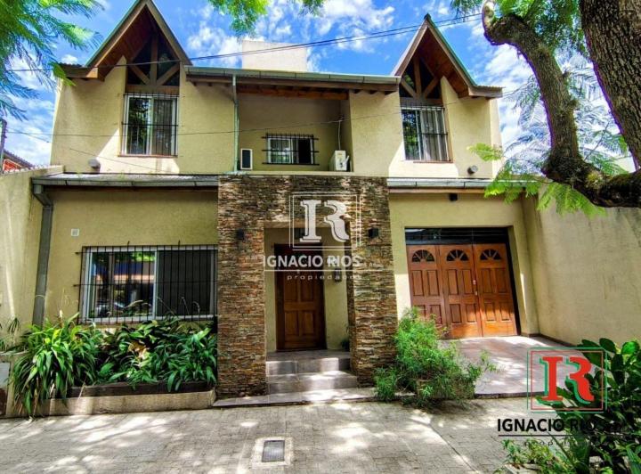 Casa · 270m² · 7 Ambientes · 1 Cochera