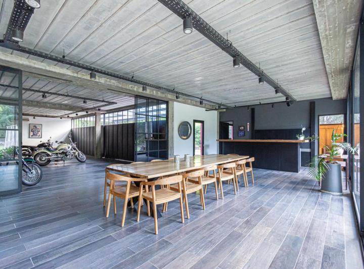 Casa · 650m² · 8 Ambientes · 8 Cocheras