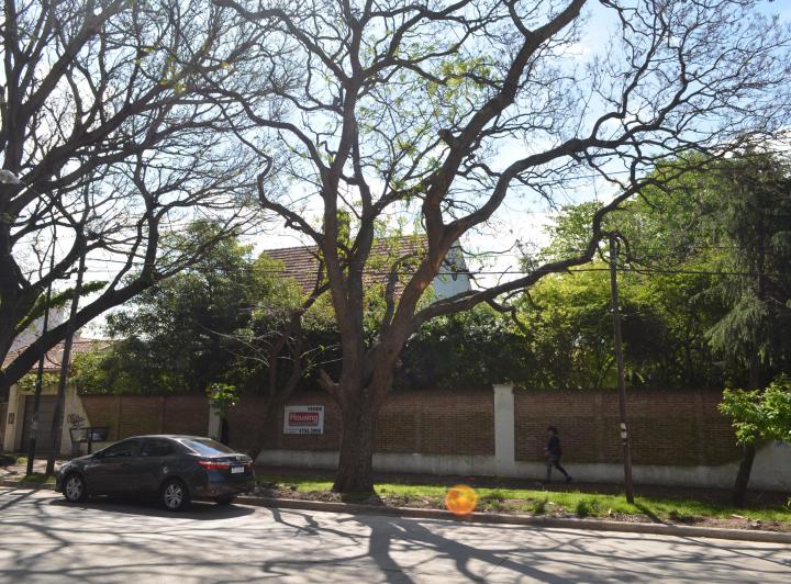 Casa · 376m² · 5 Ambientes · 2 Cocheras