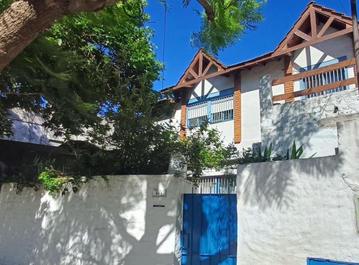 Casa · 183m² · 5 Ambientes · 2 Cocheras
