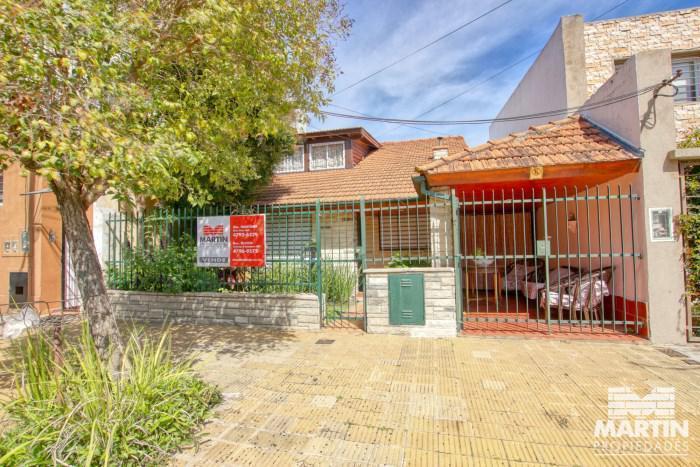 Casa · 165m² · 6 Ambientes · 1 Cochera