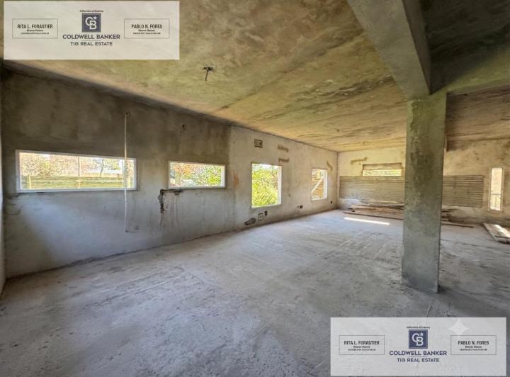Casa · 330m² · 6 Ambientes