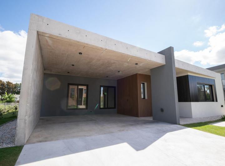 Casa · 224m² · 5 Ambientes · 2 Cocheras