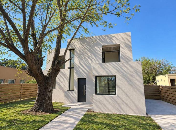 Casa · 121m² · 5 Ambientes · 1 Cochera