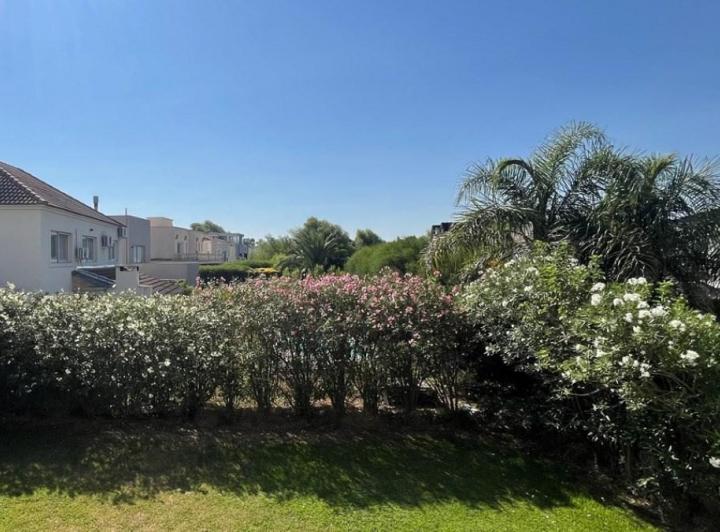Casa · 210m² · 5 Ambientes · 1 Cochera