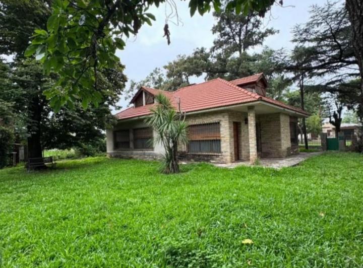 Casa · 100m² · 5 Ambientes · 1 Cochera