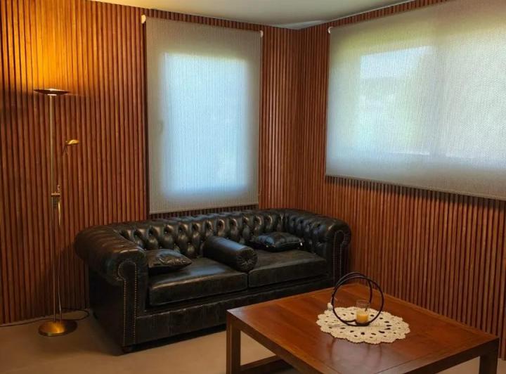 Casa · 380m² · 8 Ambientes · 4 Cocheras