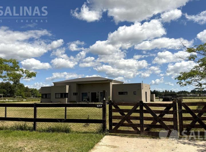 Casa · 225m² · 6 Ambientes