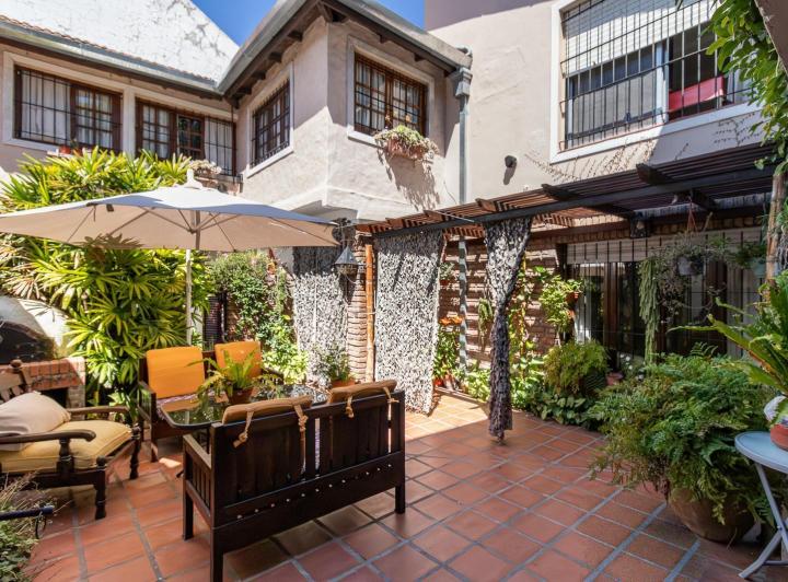Casa · 212m² · 5 Ambientes · 1 Cochera