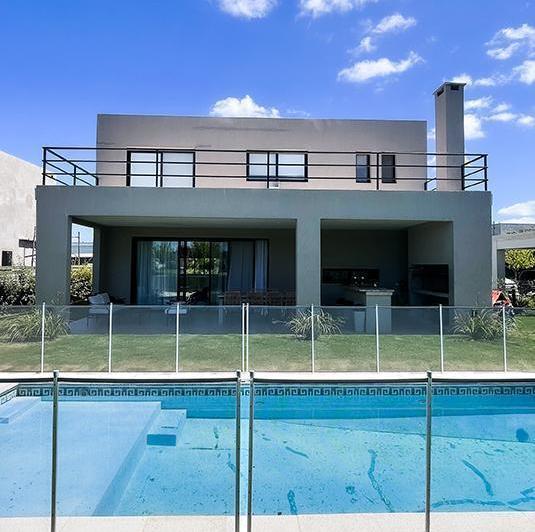 Casa · 187m² · 5 Ambientes · 1 Cochera
