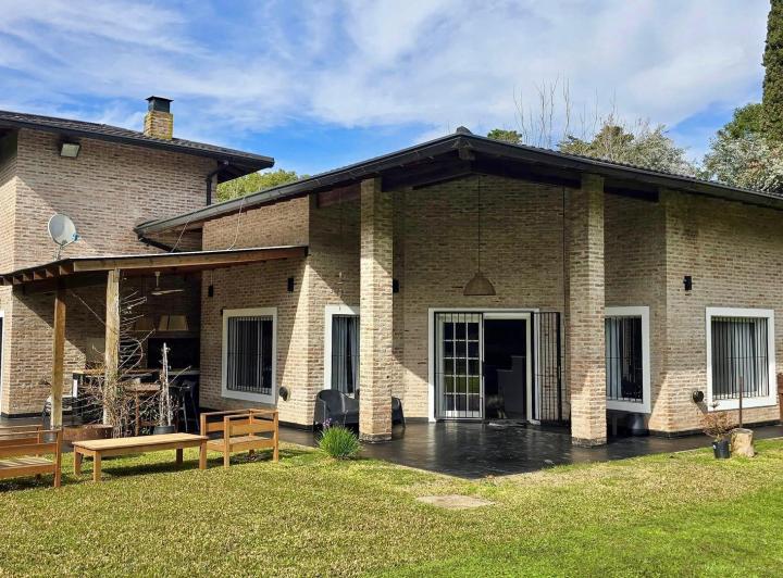 Casa · 147m² · 5 Ambientes