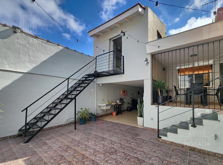 Casa · 161m² · 4 Ambientes · 3 Cocheras