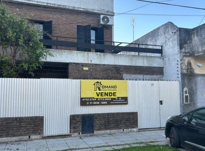 Casa · 150m² · 5 Ambientes · 2 Cocheras