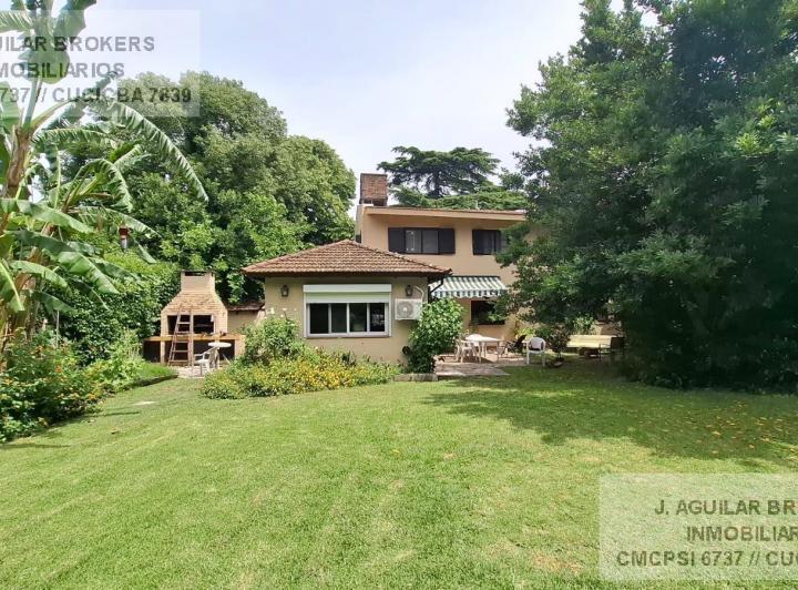 Casa · 334m² · 6 Ambientes · 4 Cocheras