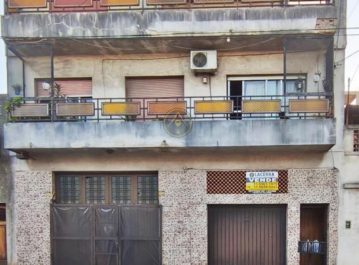Casa · 185m² · 6 Ambientes · 1 Cochera