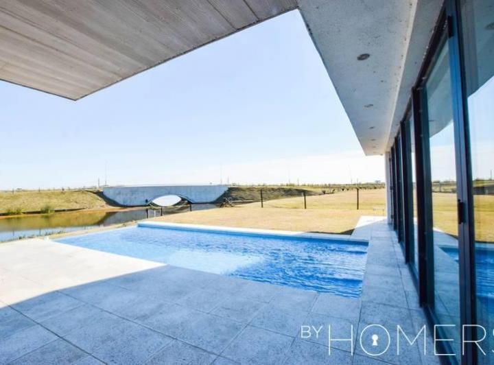 Casa · 287m² · 5 Ambientes
