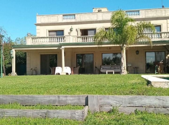 Casa · 246m² · 7 Ambientes