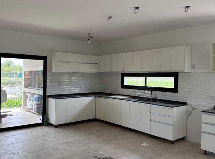 Casa · 170m² · 5 Ambientes · 2 Cocheras