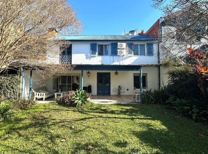 Casa · 272m² · 6 Ambientes · 1 Cochera
