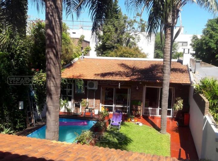 Casa · 255m² · 5 Ambientes · 1 Cochera