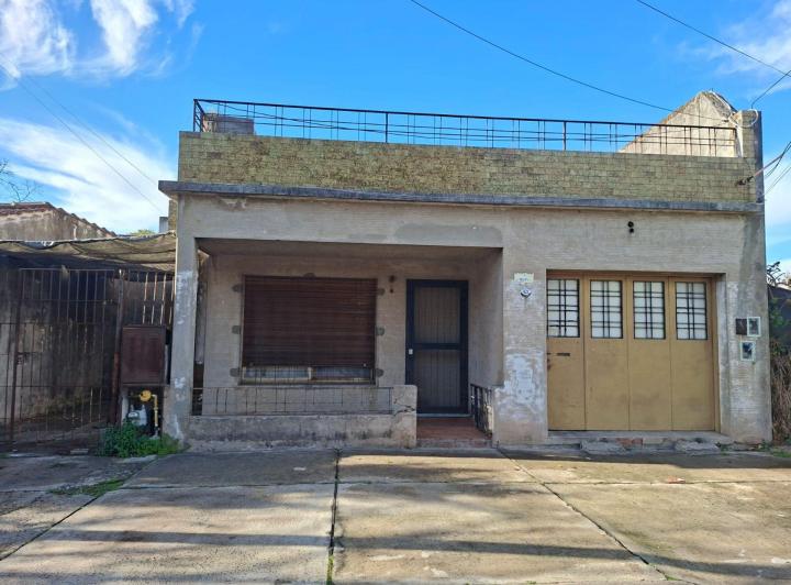 Casa · 145m² · 5 Ambientes · 1 Cochera