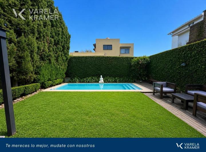 Casa · 342m² · 8 Ambientes