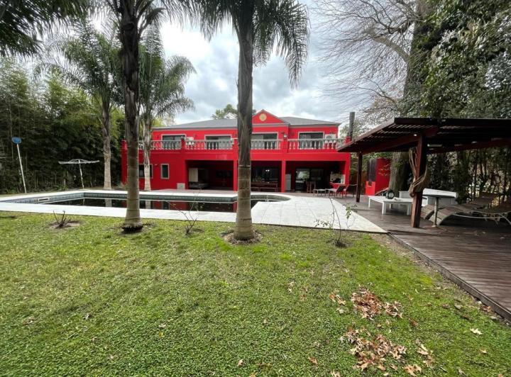 Casa · 501m² · 7 Ambientes · 2 Cocheras