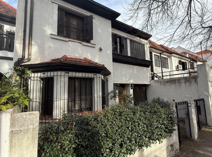 Casa · 270m² · 6 Ambientes