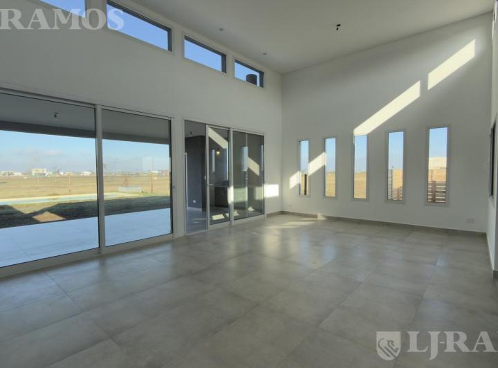 Casa · 155m² · 5 Ambientes