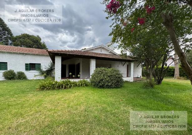 Casa · 273m² · 8 Ambientes