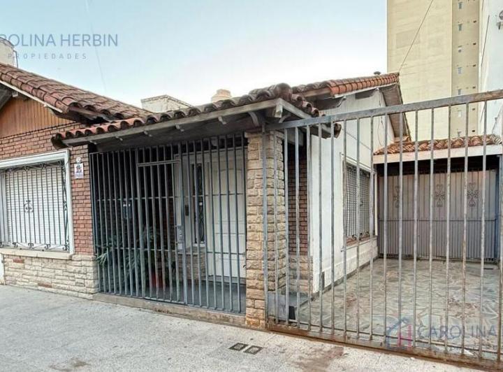Casa · 195m² · 5 Ambientes · 1 Cochera