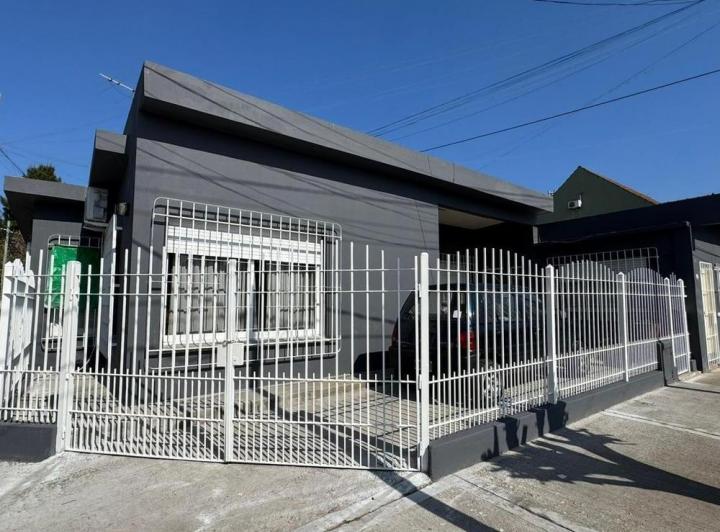 Casa · 210m² · 5 Ambientes