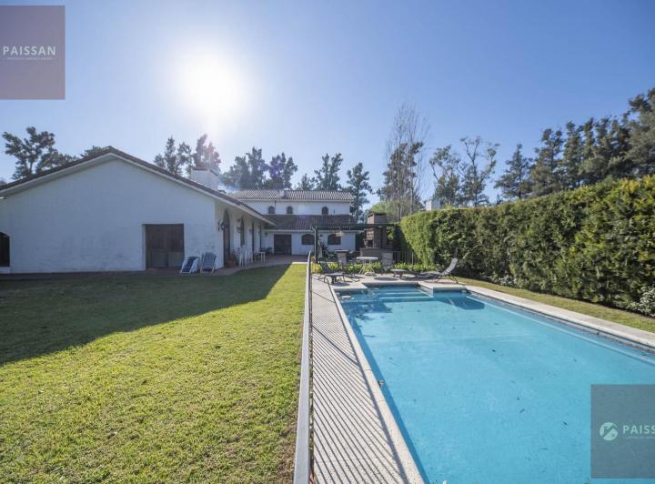 Casa · 314m² · 7 Ambientes · 4 Cocheras