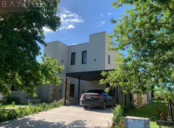 Casa · 340m² · 6 Ambientes