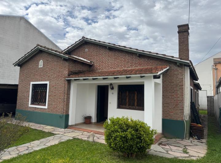Casa · 186m² · 5 Ambientes · 2 Cocheras