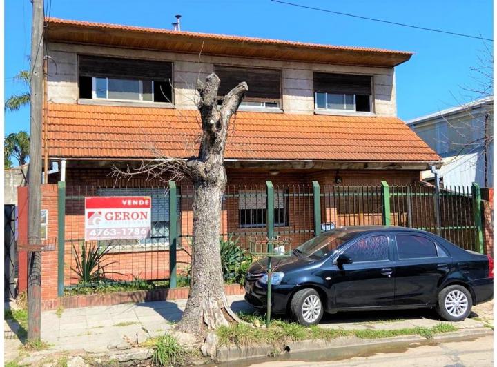 Casa · 200m² · 5 Ambientes · 3 Cocheras