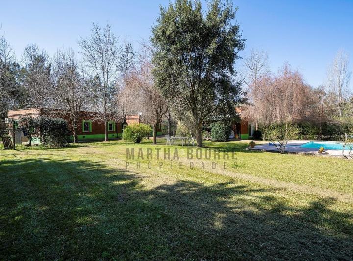Casa · 177m² · 5 Ambientes · 2 Cocheras