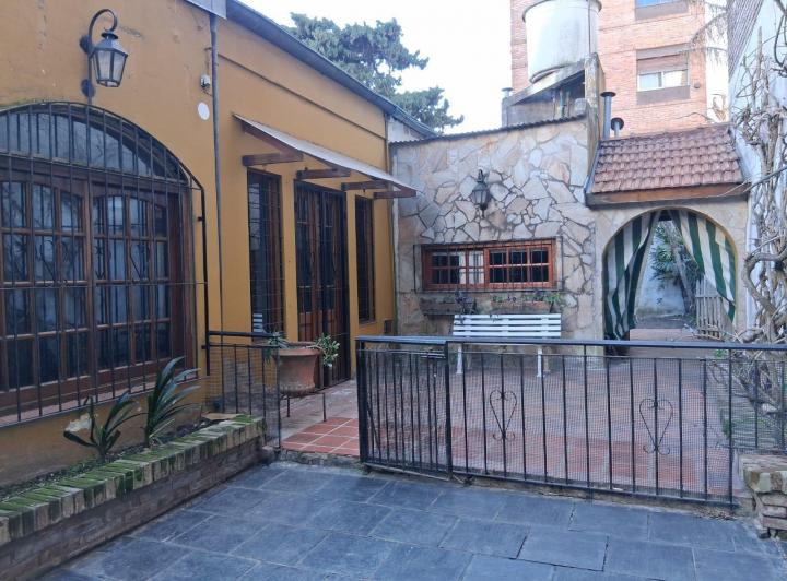 Casa · 120m² · 5 Ambientes · 1 Cochera