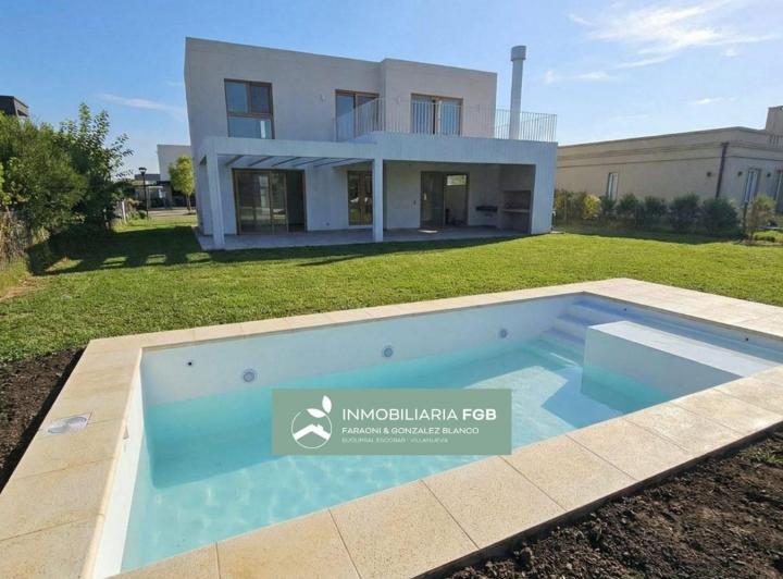 Casa · 190m² · 5 Ambientes · 6 Cocheras