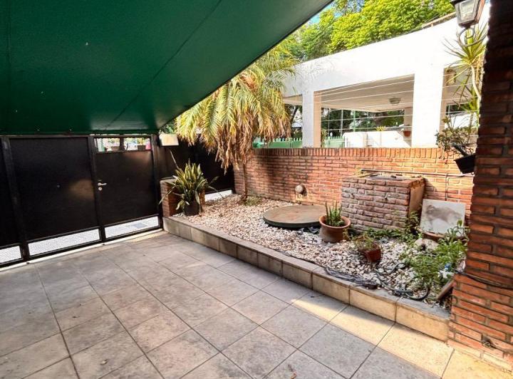 Casa · 105m² · 5 Ambientes · 1 Cochera
