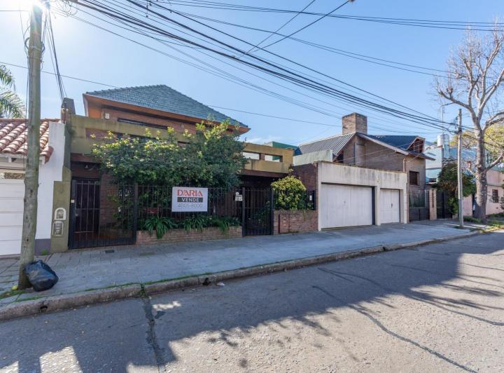 Casa · 380m² · 5 Ambientes · 3 Cocheras
