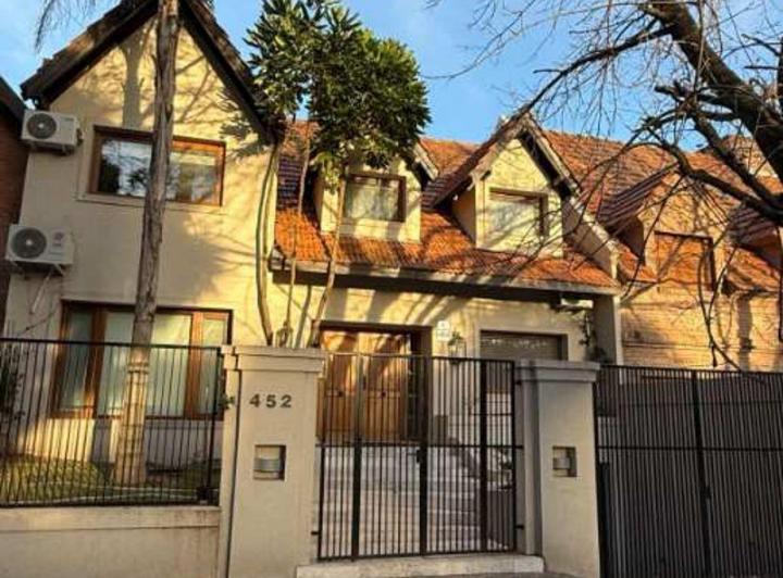 Casa · 307m² · 6 Ambientes