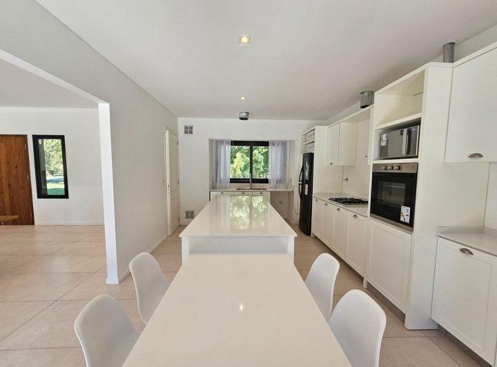 Casa · 235m² · 6 Ambientes