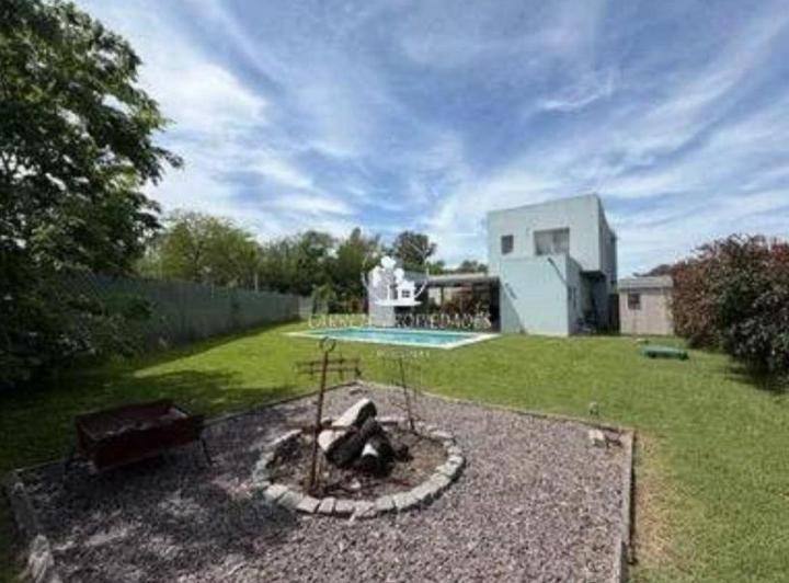 Casa · 195m² · 5 Ambientes · 2 Cocheras