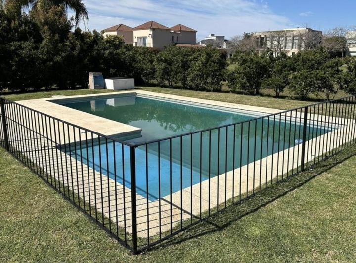 Casa · 429m² · 5 Ambientes · 1 Cochera