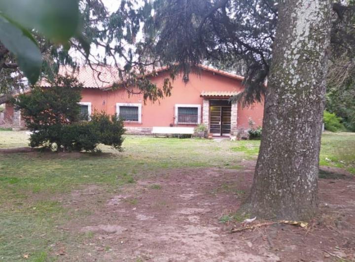 Casa · 200m² · 4 Ambientes · 8 Cocheras