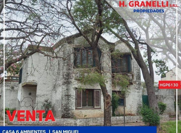 Casa · 200m² · 6 Ambientes · 1 Cochera