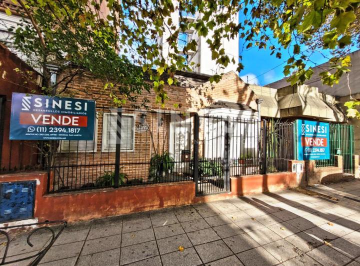 Casa · 180m² · 5 Ambientes