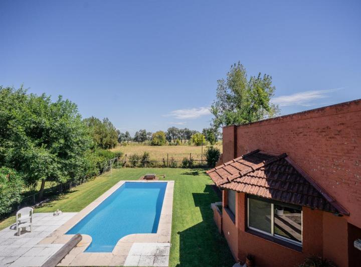 Casa · 192m² · 6 Ambientes · 1 Cochera